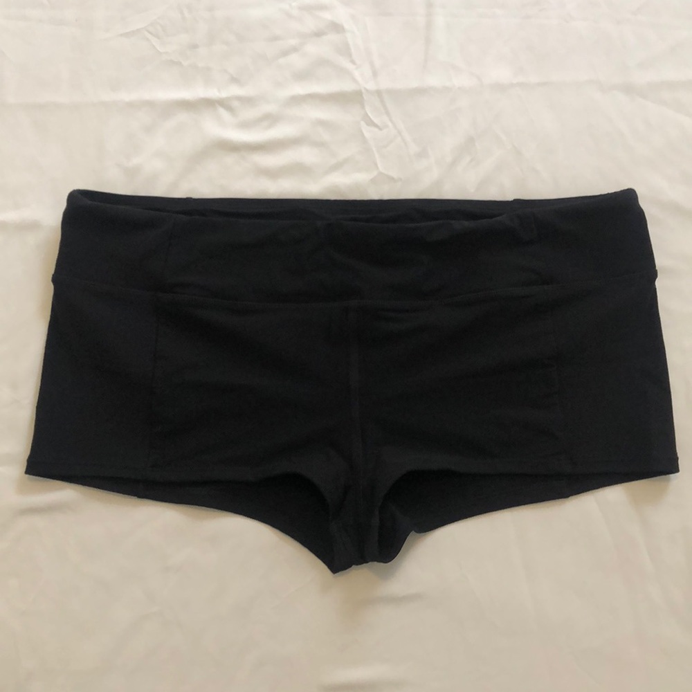 Athlete swim short